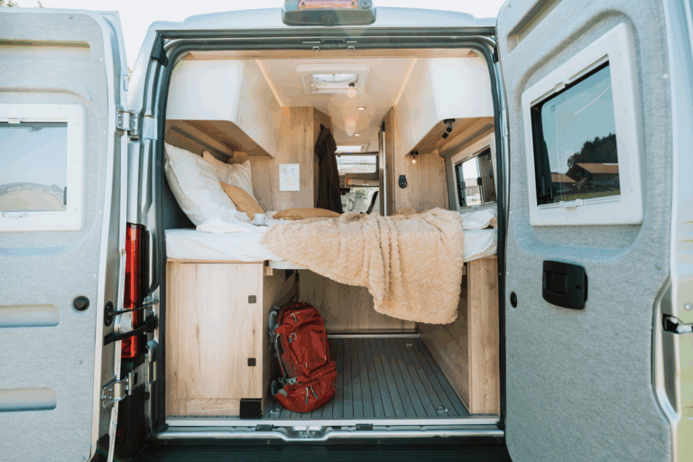 celebration-innen-729732.12d2a399