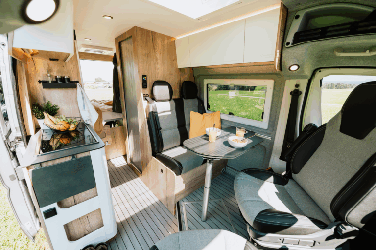 celebration-innen-729745.51631862 (1)